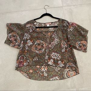 Band of Gypsies Short Sleeve Sheer Blouse with Paisley Print in Women’s size S
